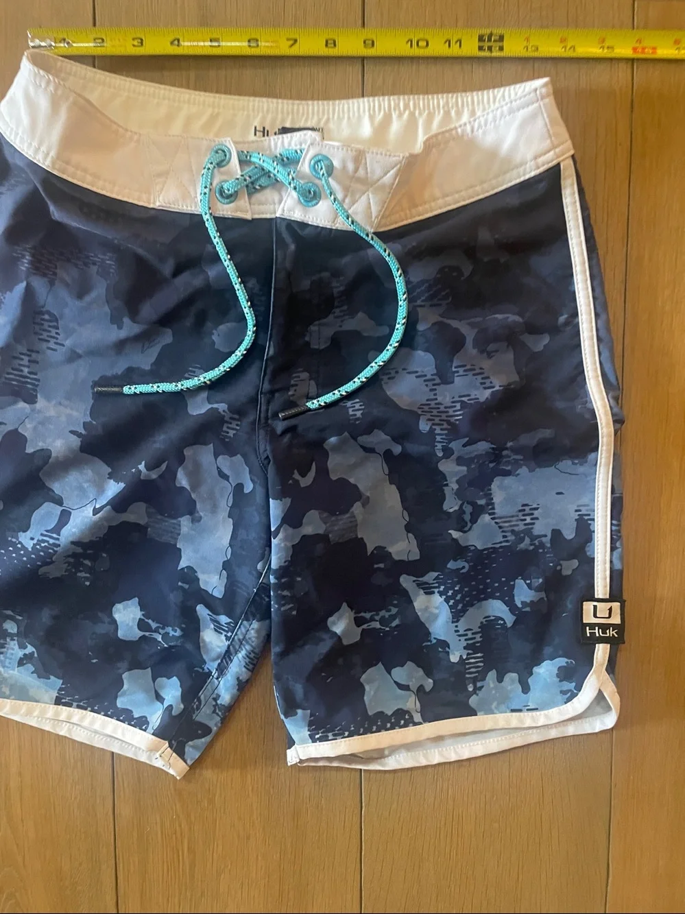 Huk Men's Navy & Light Blue Camo Board Shorts with White Waistband- size 28
